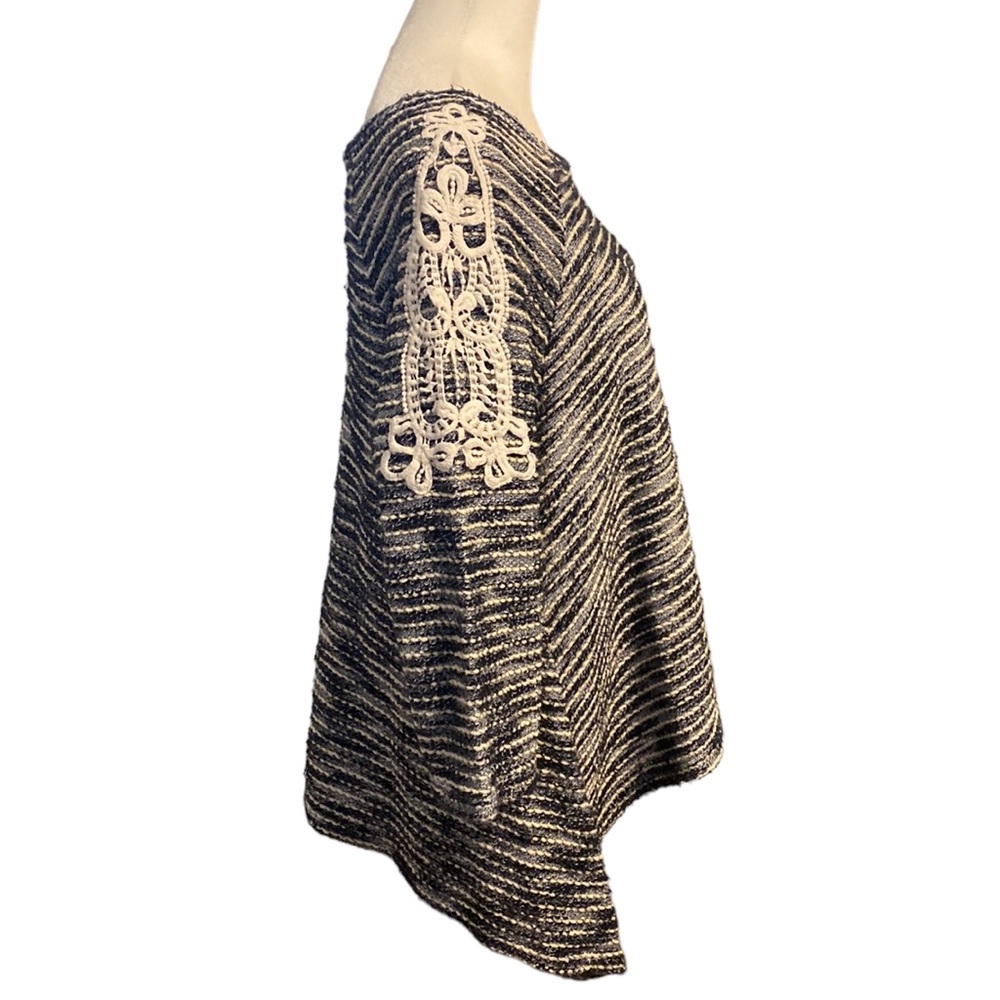 HANNAH boho medium weight sweater with lace accents - Picture 4 of 9
